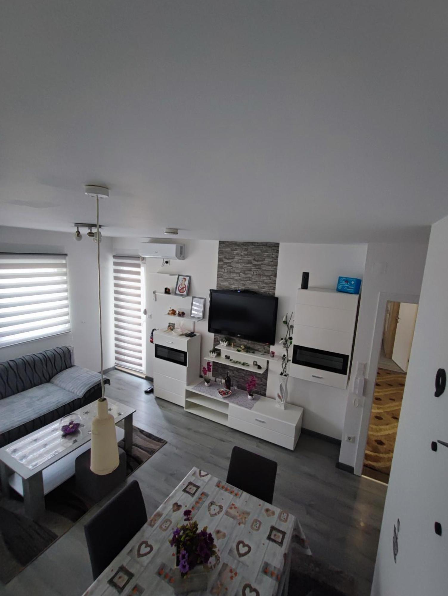 Stan Na Dan Apartman Krisfil Prnjavor Exterior photo
